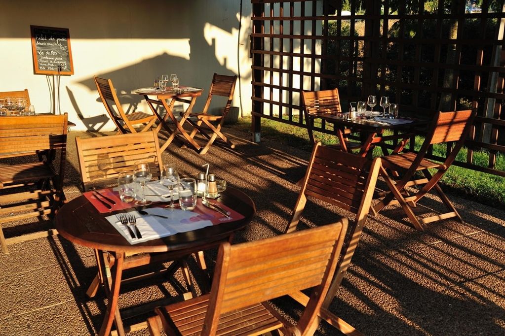 Campanile Toulouse Sesquieres Hotel Restaurant photo